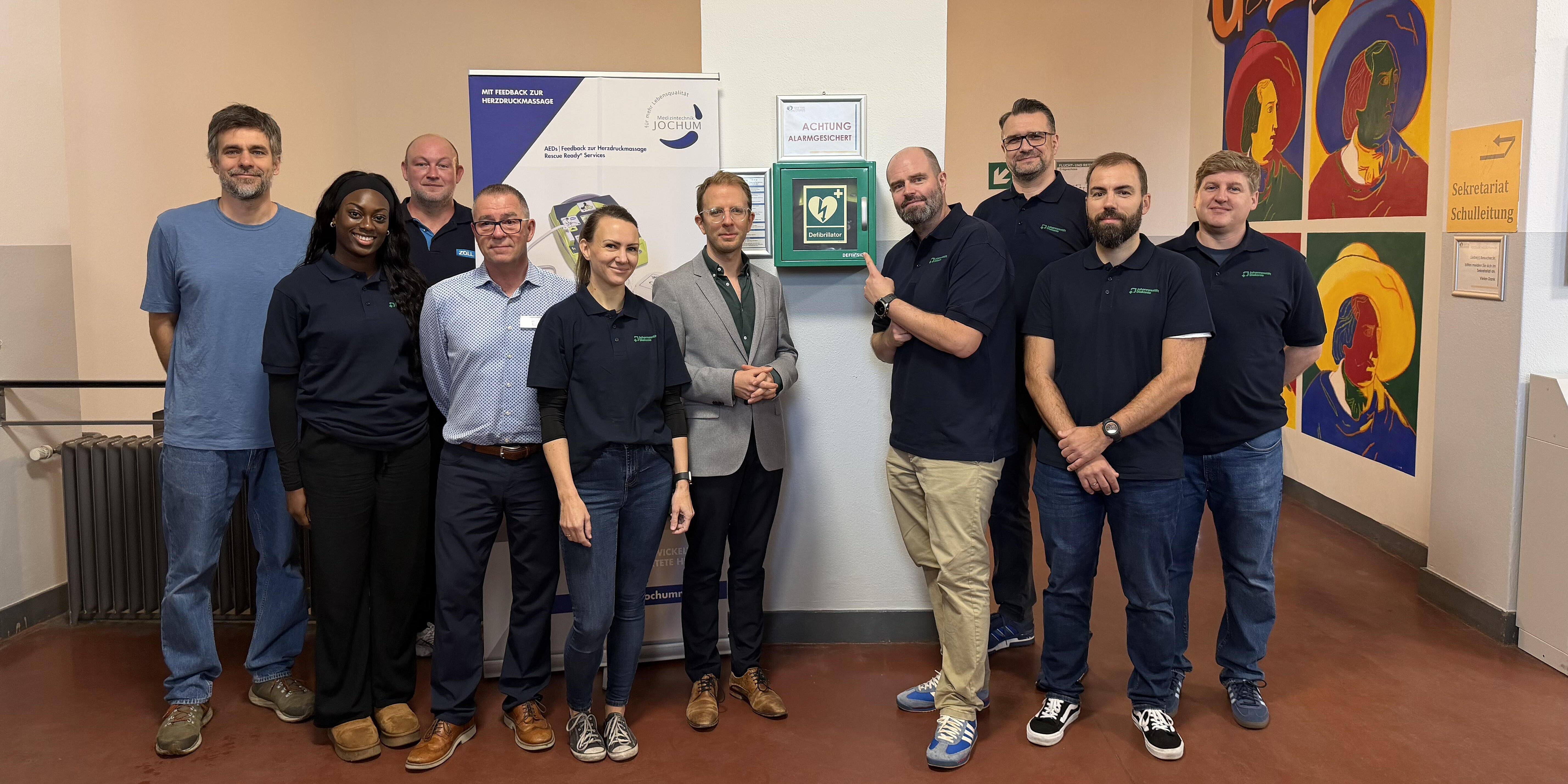 Teamfoto zum Welttag für Wiederbelebung im Martin Luther Krankenhaus 2026 Teamfoto zum Welttag für Wiederbelebung im Martin Luther Krankenhaus 2026